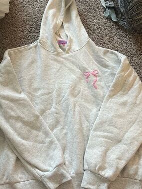 Edikted Light Gray Hoodie with Pink Bow Chest Embroidery